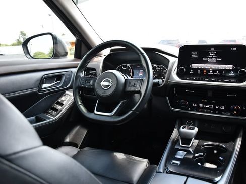 Used 2023 Nissan Rogue SL w/ SL Premium Package FWD image 23