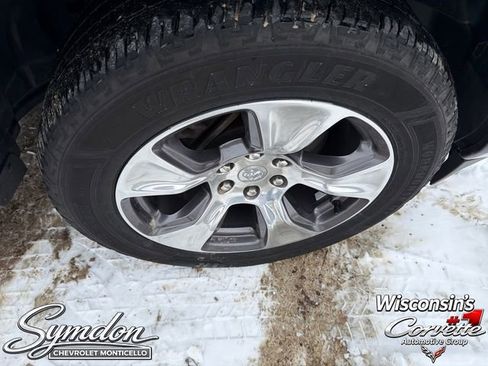 Used 2019 RAM 1500 Laramie w/ Sport Appearance Package AWD/4WD image 25