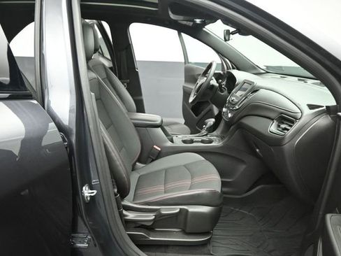 Used 2022 Chevrolet Equinox RS w/ LPO, Floor Liner Package image 28