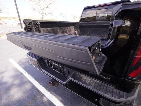Used 2024 GMC Sierra 2500 AT4 w/ AT4 Premium Plus Package AWD/4WD image 11