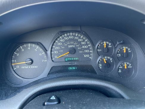 Used 2002 Chevrolet TrailBlazer LS w/ Preferred Equipment Group RWD image 13