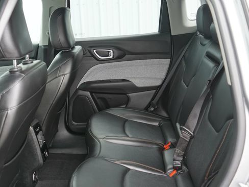 Used 2022 Jeep Compass Latitude w/ Sun and Sound Group AWD/4WD image 29