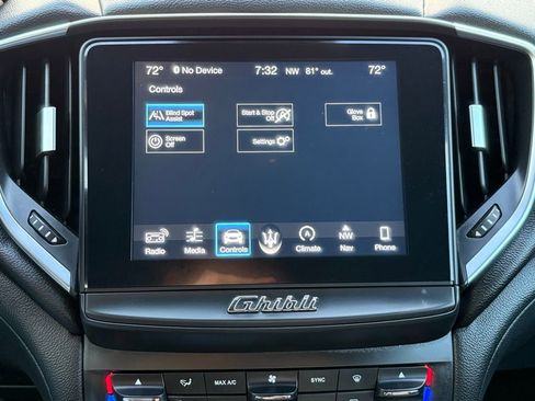 Used 2018 Maserati Ghibli image 39