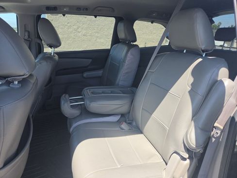 Used 2014 Honda Odyssey EX-L image 16