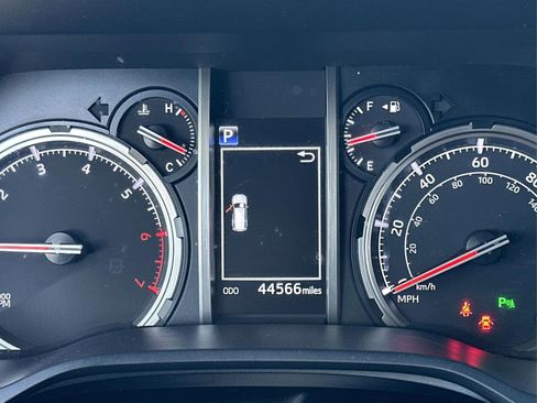 Used 2023 Toyota 4Runner Limited image 11