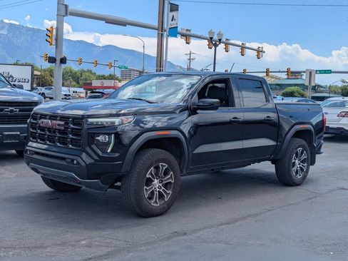 Used 2024 GMC Canyon AT4 w/ Technology Package AWD/4WD image 9