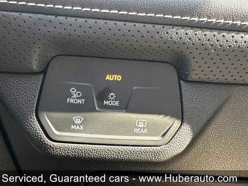 Used 2025 Volkswagen Atlas SE image 31