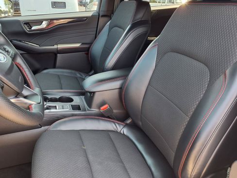 Used 2023 Ford Escape ST-Line w/ Tech Pack #1 AWD/4WD image 3