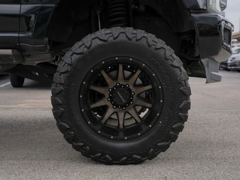 Used 2017 Ford F250 Platinum w/ Platinum Ultimate Package image 5