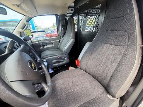 Used 2025 Chevrolet Express 2500 w/ Driver Convenience Package RWD image 20
