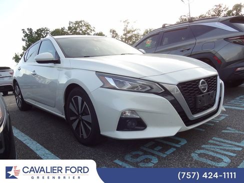 Used 2019 Nissan Altima 2.5 SV FWD image 1