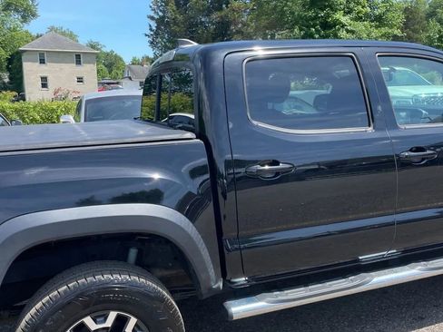 Used 2016 Toyota Tacoma TRD Off-Road w/ Towing Package AWD/4WD image 5