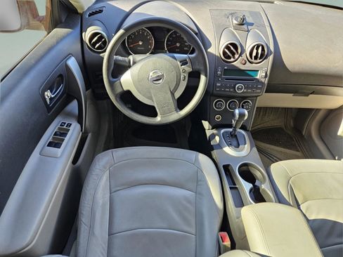 Used 2009 Nissan Rogue SL w/ Moonroof Pkg image 18