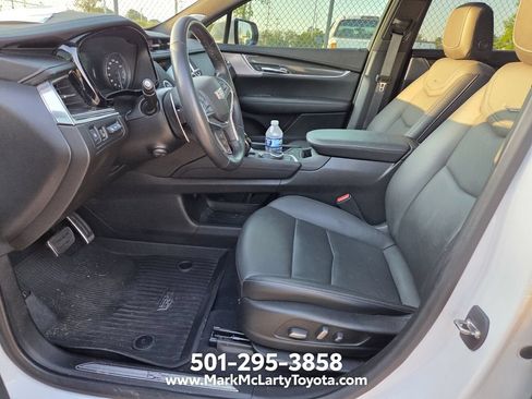 Used 2022 Cadillac XT5 Sportv w/ LPO, ONYX Package AWD/4WD image 9