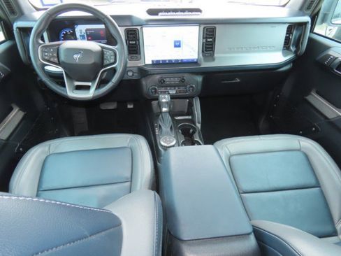 Used 2023 Ford Bronco Outer Banks w/ Sasquatch Package AWD/4WD image 21