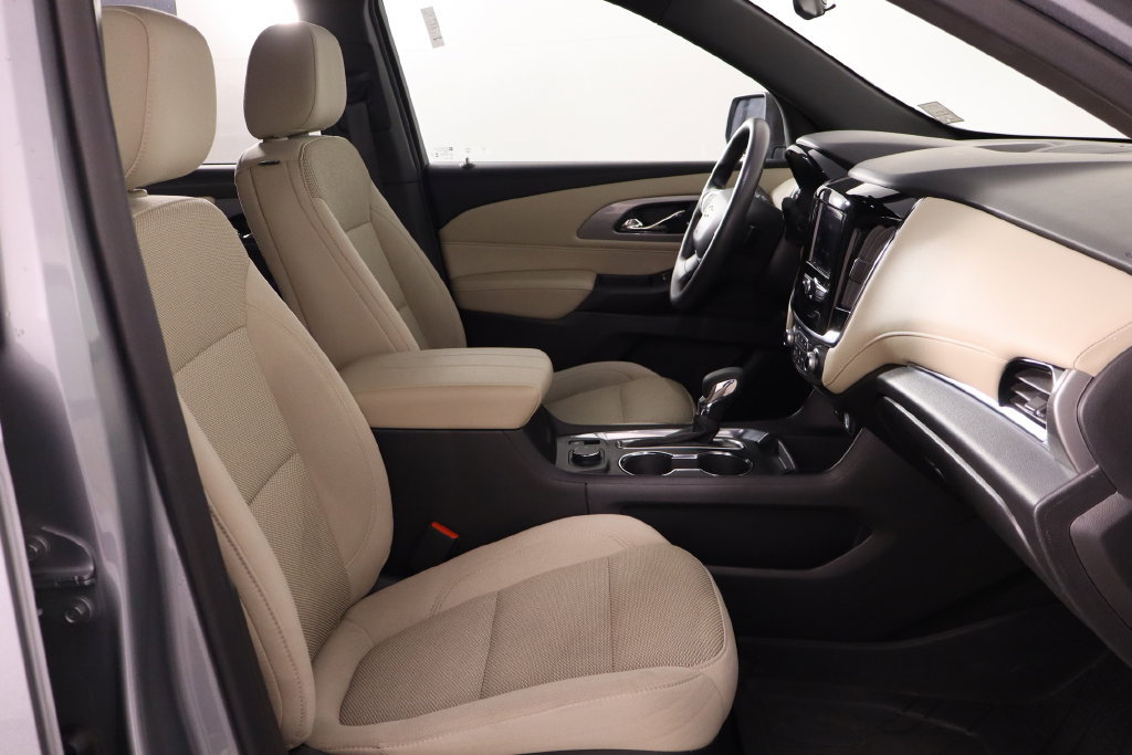 Used 2023 Chevrolet Traverse LS FWD image 19