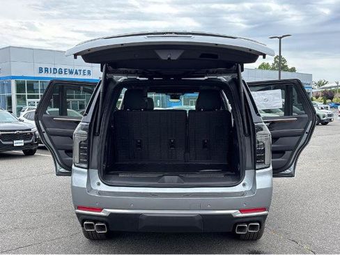New 2026 Chevrolet Tahoe High Country AWD/4WD image 13