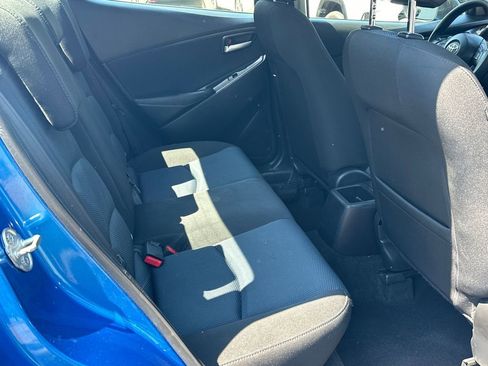 Used 2018 Toyota Yaris iA FWD image 12
