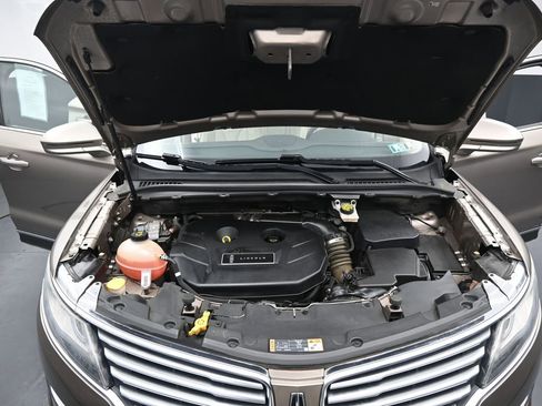 Used 2018 Lincoln MKC Select w/ Select Plus Package AWD/4WD image 37