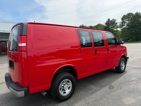 Used 2022 Chevrolet Express 2500 w/ Driver Convenience Package RWD image 15