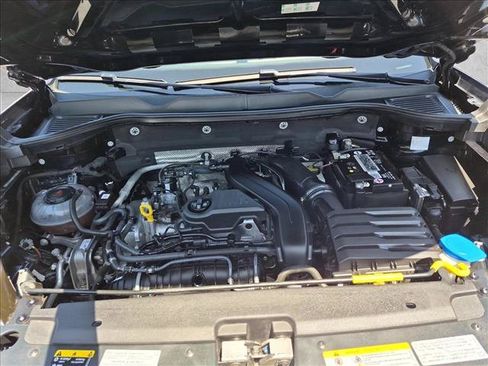 Certified 2022 Volkswagen Taos SEL AWD/4WD image 25