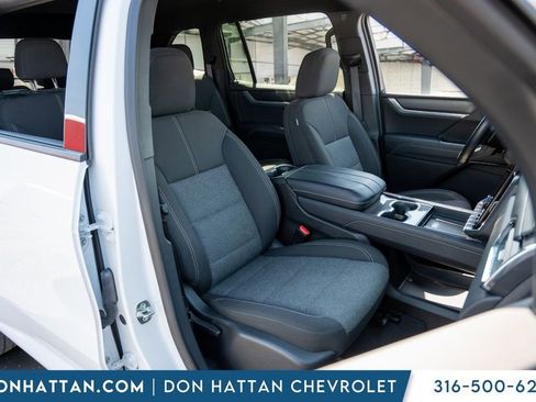 Used 2025 GMC Acadia Elevation image 25