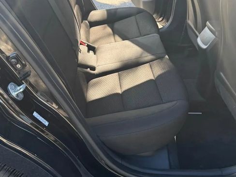 Used 2019 Hyundai Elantra SE w/ Cargo Package FWD image 11