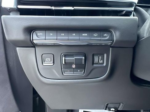 Certified 2025 Cadillac Escalade Sport Platinum w/ LPO, Floor Liner Package image 49