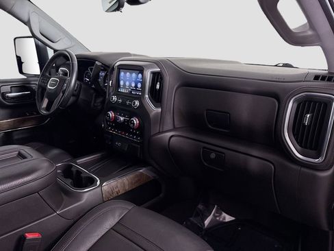 Used 2021 GMC Sierra 3500 Denali w/ Denali Black Diamond Edition image 34