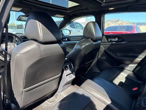 Used 2023 Nissan Maxima SR w/ Sport Mat Group FWD image 25