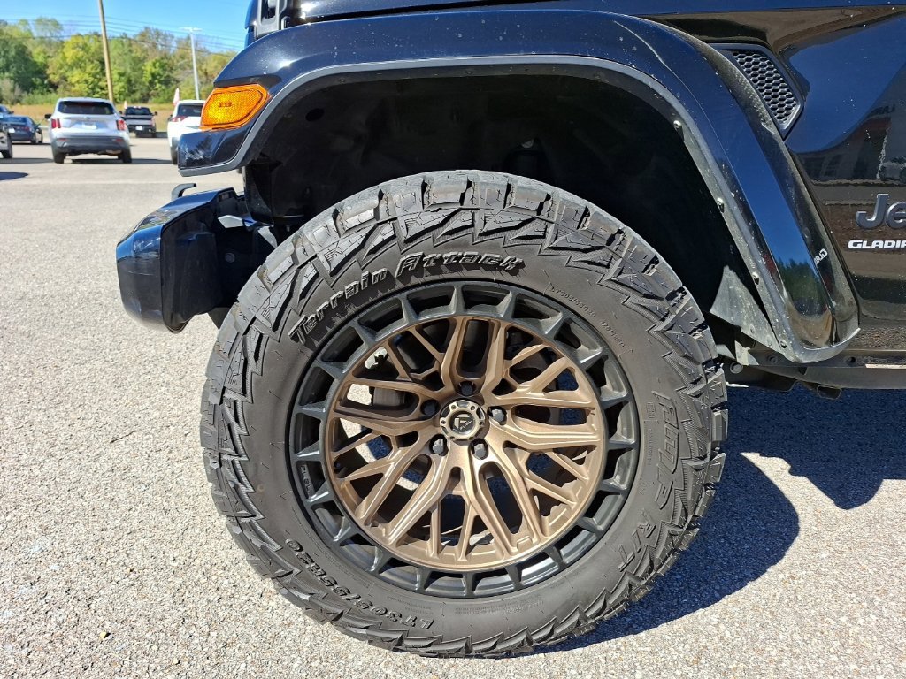 Used 2023 Jeep Gladiator Overland AWD/4WD image 10
