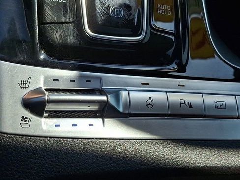 Used 2024 Kia Carnival SX Prestige FWD image 25