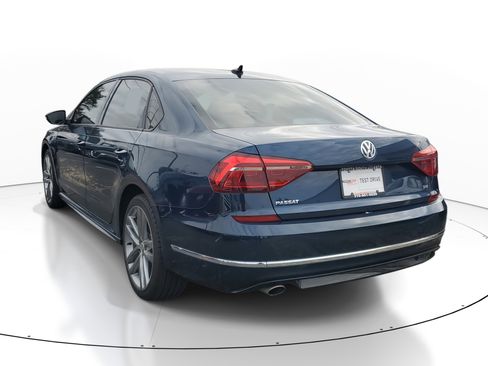 Used 2018 Volkswagen Passat 2.0T S image 4
