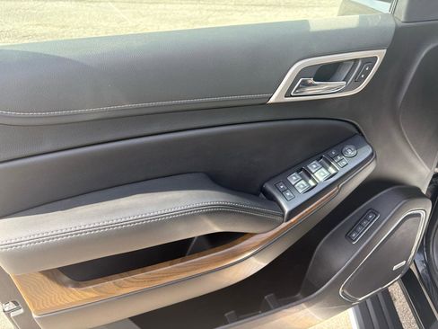 Used 2020 GMC Yukon Denali w/ Denali Ultimate Package AWD/4WD image 11