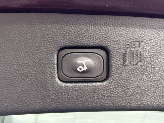 Certified 2024 Ford Edge SEL w/ Convenience Package AWD/4WD image 12