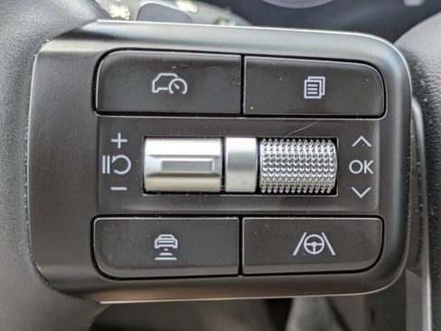 Used 2025 Hyundai Santa Fe SEL FWD image 29