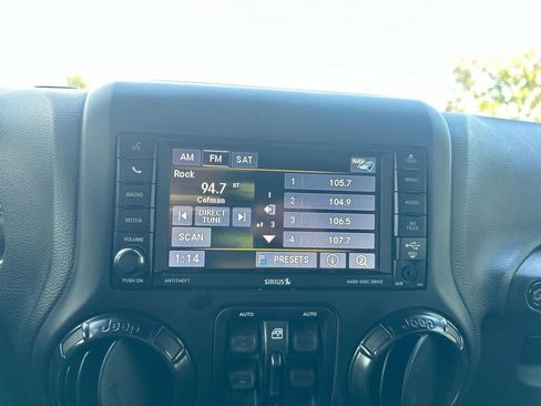 Used 2017 Jeep Wrangler Unlimited Rubicon image 29