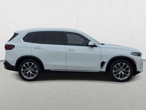 Used 2025 BMW X5 xDrive40i AWD/4WD image 4