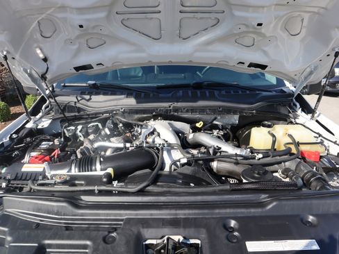 Used 2020 Ford F250 Lariat w/ Lariat Value Package image 34