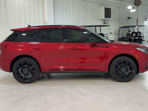 New 2025 Lincoln Corsair Premiere w/ Equipment Group 101A image 2