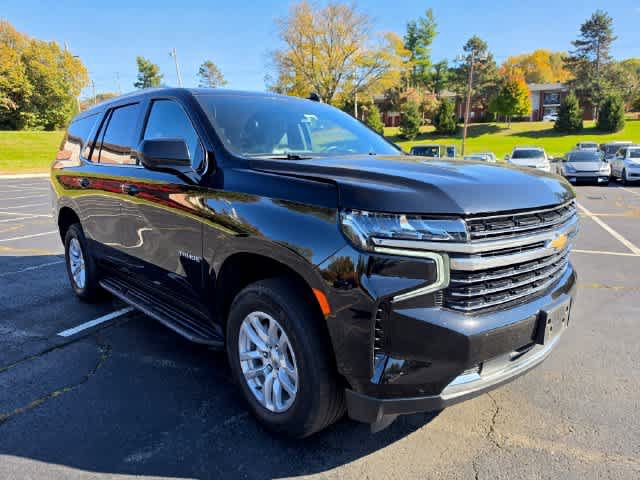 Used 2024 Chevrolet Tahoe LT AWD/4WD image 3