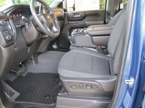 Used 2024 Chevrolet Silverado 2500 Custom w/ Custom Value Package AWD/4WD image 12
