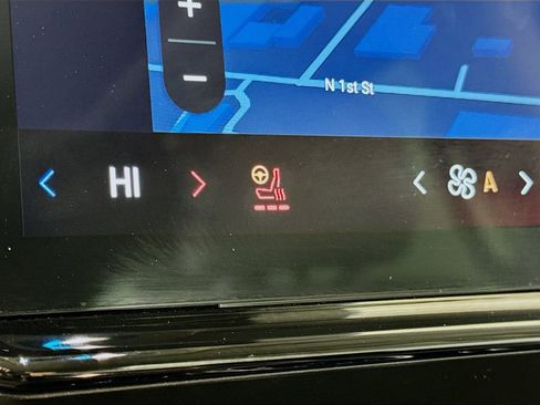 Used 2025 Ford Expedition Platinum image 19