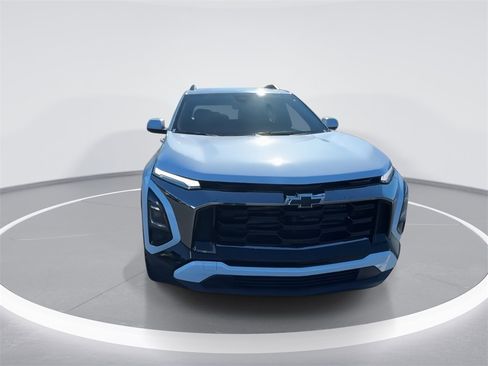 New 2026 Chevrolet Equinox ACTIV w/ Convenience Package III image 3