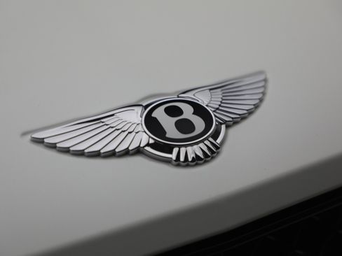 Used 2023 Bentley Bentayga AWD/4WD image 13