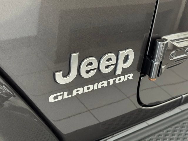 Used 2020 Jeep Gladiator Overland AWD/4WD image 37
