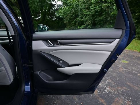 Used 2019 Honda Accord LX image 22
