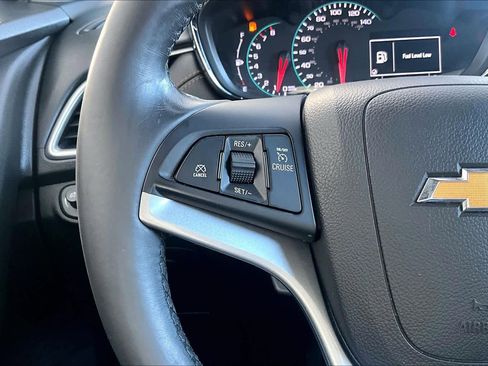 Used 2022 Chevrolet Trax LT w/ LT Convenience Package image 22