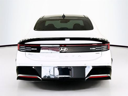 New 2025 Hyundai Sonata Limited image 5
