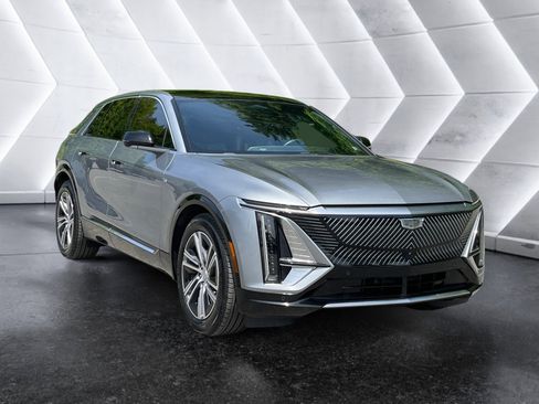 Used 2024 Cadillac Lyriq Luxury AWD/4WD image 25